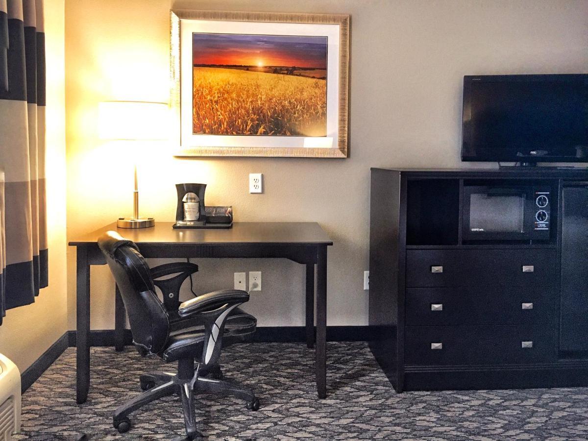 Best Western Wheatland Inn Colfax Екстериор снимка